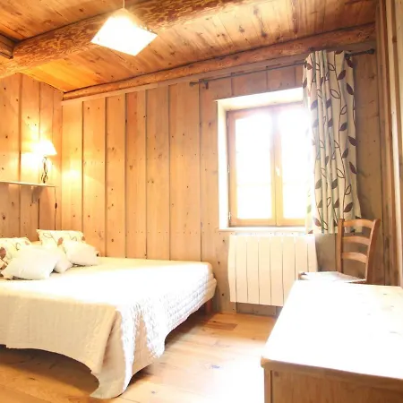 Charmante Maison De Ferme Avec Cour Fermee, Proche Loisirs Et Nature - Fr-1-582-191 * Aurec-Sur-Loire