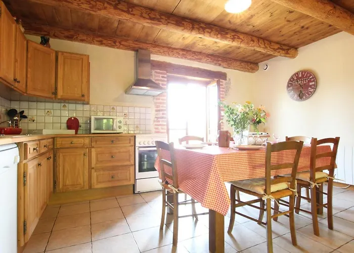 Holiday home Charmante Maison De Ferme Avec Cour Fermee, Proche Loisirs Et Nature - Fr-1-582-191 *