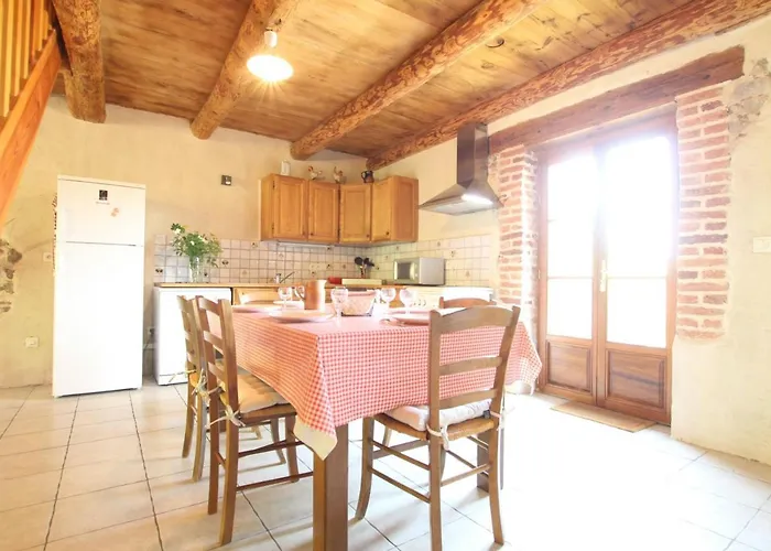 Charmante Maison De Ferme Avec Cour Fermee, Proche Loisirs Et Nature - Fr-1-582-191 Holiday home Aurec-Sur-Loire